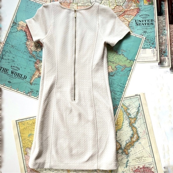 Kensie Ivory Sheath Dress XS Basketweave Shoulder Cut Out - Picture 5 of 7